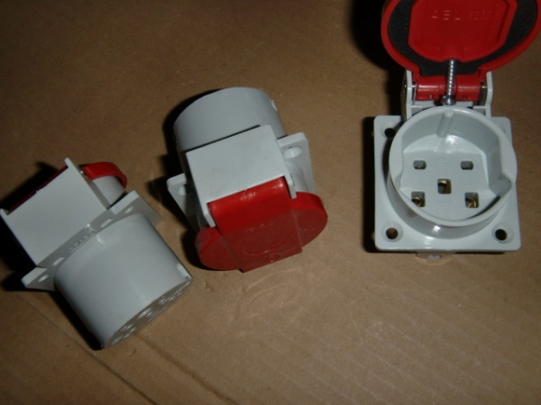 SEV 1148 Anbausteckdose 16A 5pol. SEV 5932 Typ 25 (Schweizer System) IP54